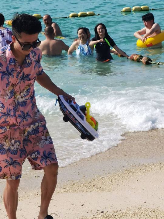 lADPJx8Zu7_VeprNBQDNA8A_960_1280_720x720q90g