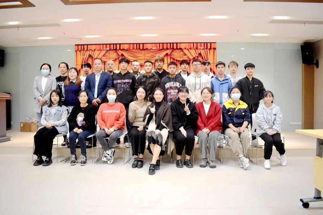 邊鋒機(jī)械集團(tuán),固德牌,隔膜泵,隔膜泵廠家,員工生日會(huì)